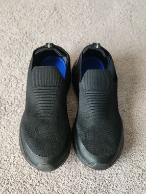 Slip-On Knit Walking Shoes for Women - Black